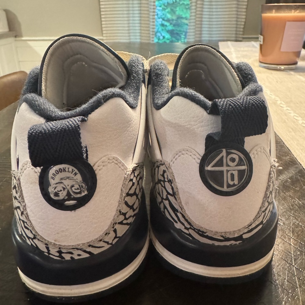 Boys Jordan Spike Lee shoes - Picture 3 of 7